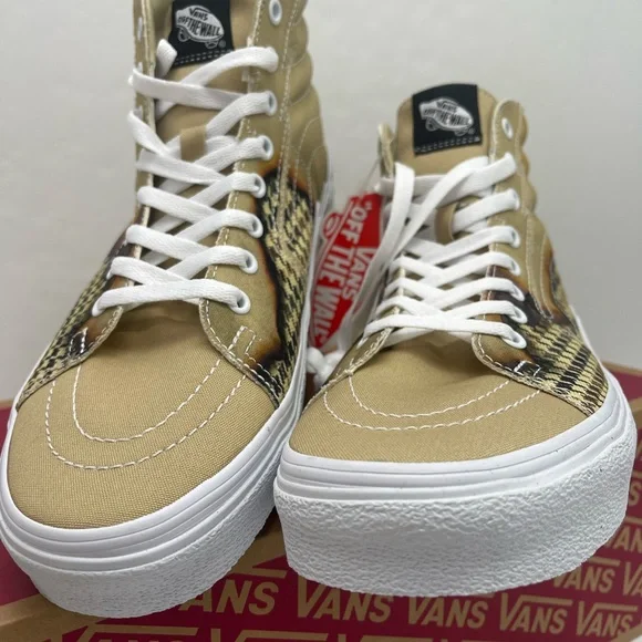 Vans Men’s Sk8-Hi Bolt (Big Reveal)
Taos Taupe Sneakers
VN0A5JIVAZP - Picture 6 of 16